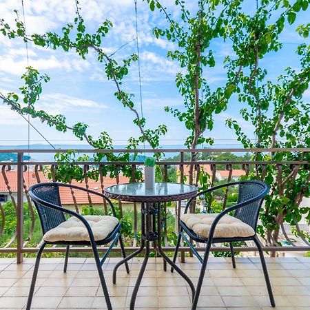 Apartment Iva With Sea View Makarska Luaran gambar