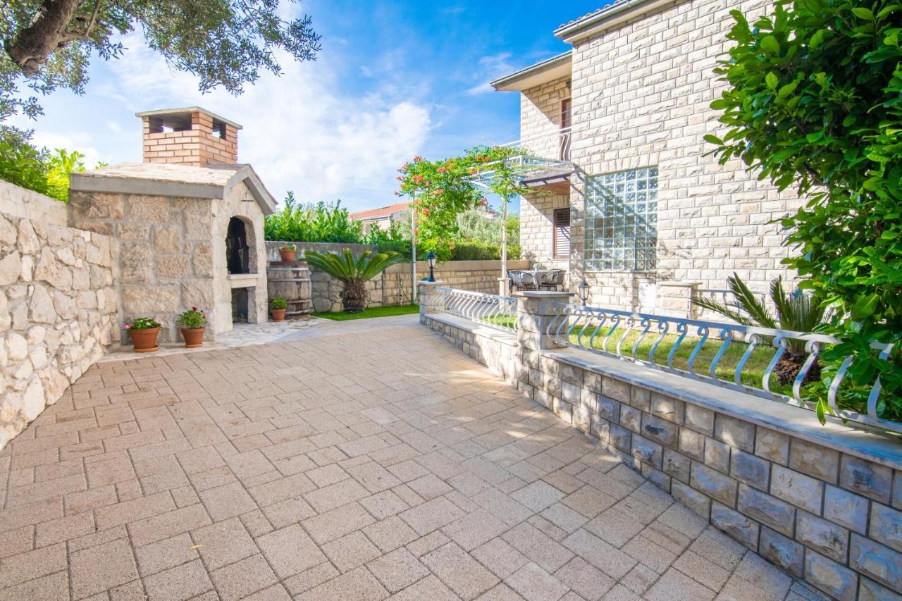 Apartment Iva With Sea View Makarska Luaran gambar