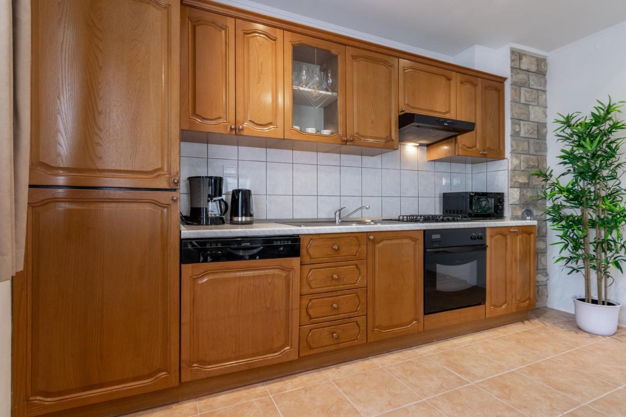 Apartment Iva With Sea View Makarska Luaran gambar