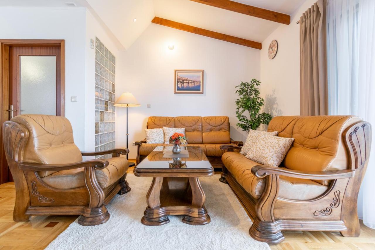 Apartment Iva With Sea View Makarska Luaran gambar