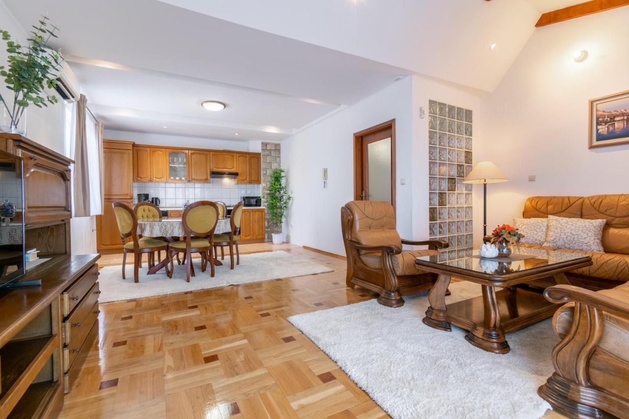Apartment Iva With Sea View Makarska Luaran gambar